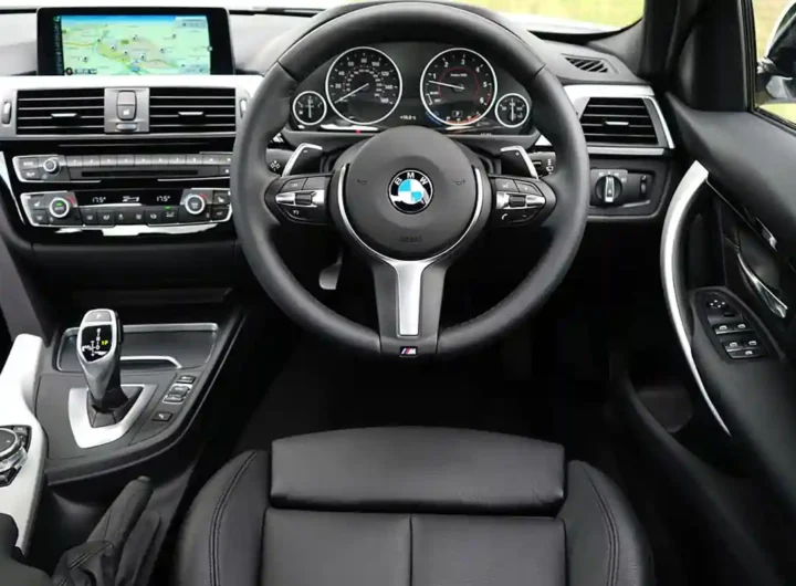 Rivoluzione BMW 2024 XREAL Air 2 e Innovazioni in Infotainment e Parcheggio