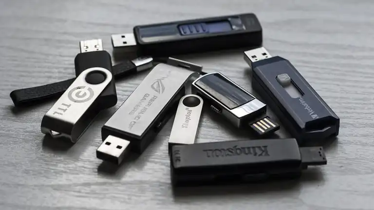 Come formattare un hard disk con una chiavetta USB bootable