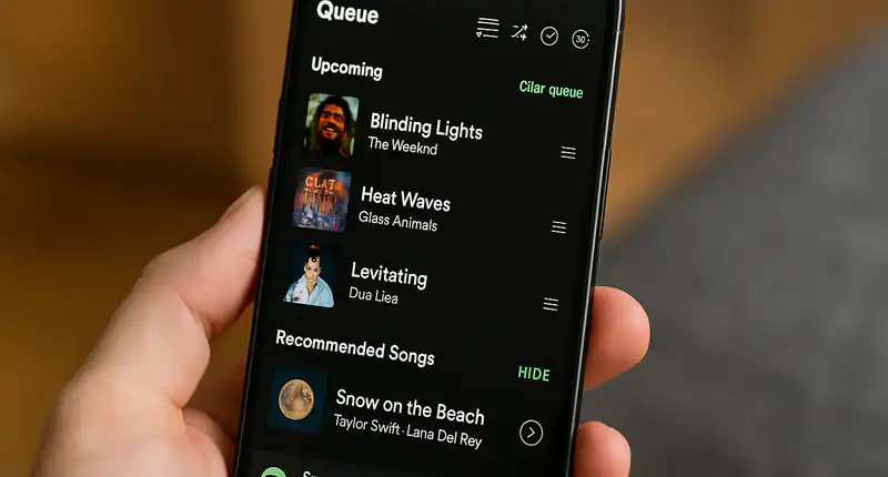 Spotify aggiorna la coda introduce playlist AI e dà più controllo agli utenti Premium
