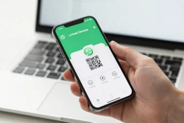 WhatsApp, la funzione “salva-privacy”: come scoprire in un istante se qualcuno sta leggendo i tuoi messaggi