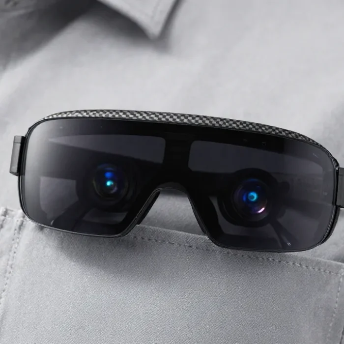 Addio visore pesante: arrivano gli occhiali VR da soli 93 grammi